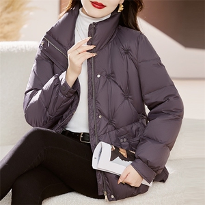 高端洋气短款羽绒服女2025冬新款小个子妈妈立领白鸭绒面包服外套图片