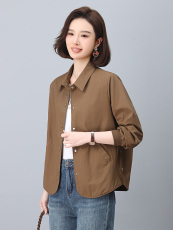 衬衫外套女春秋2025年新款大码宽松薄款长袖衬衣中年妈妈休闲上衣，女装短外套，雪樱依海