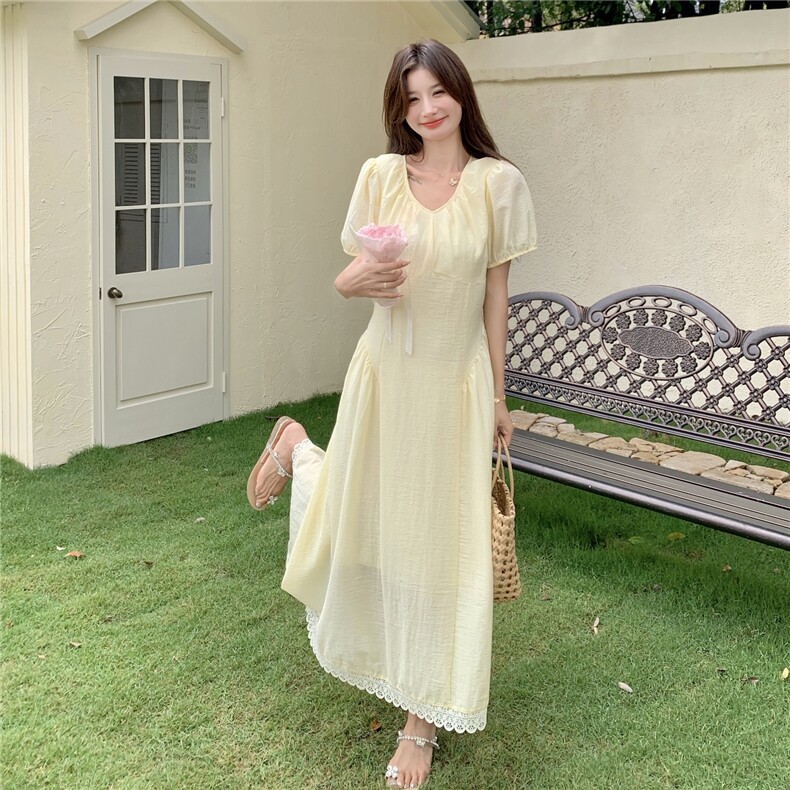 法式蕾丝花边浅黄色连衣裙女夏2025新款小个子显瘦爆款巨好看裙子,女装连衣裙,蝶眷