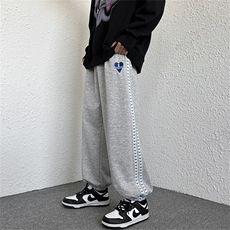 灰色