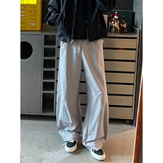 灰色