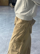 卡其色