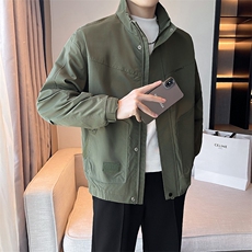 军绿色