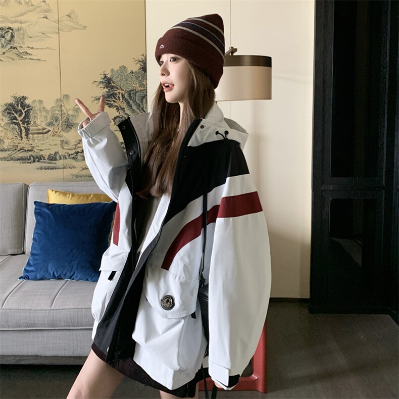 白色连帽冲锋衣外套女秋冬2024新款时尚超好看拼色夹克，女装短外套，帛香坊