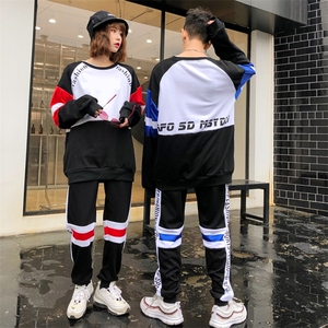 709*TZ03套装—P110 20秋 港风休闲圆领卫衣拼接套装图片
