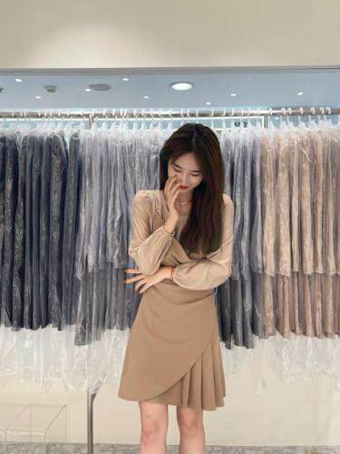 法式优雅连衣裙，女装连衣裙，依挺好