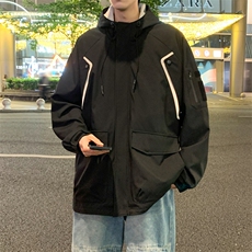 黑色