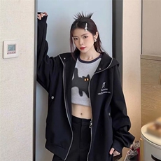 黑色