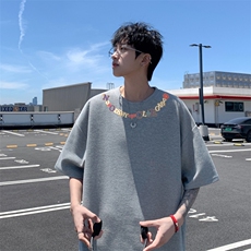 灰色
