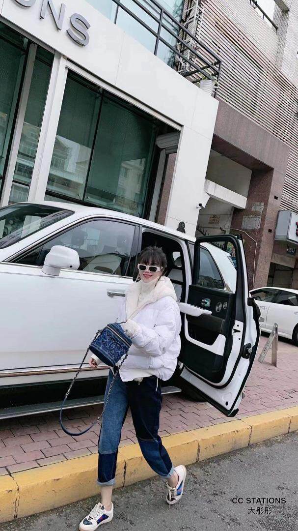 羽绒服，女装羽绒服，爱丽伽