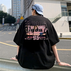 黑色