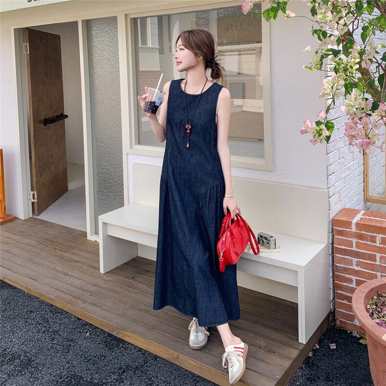 深蓝色薄款牛仔背心裙女夏季新款轻熟风显瘦文艺氛围感时尚连衣裙图片