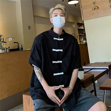 黑色