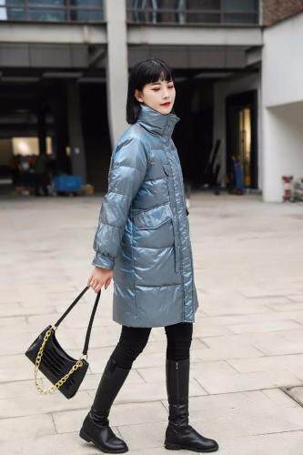 90绒羽绒服，女装羽绒服，娇姿百合