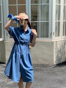 牛仔配丝巾连衣裙图片