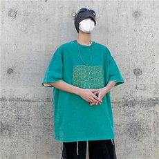 草绿色