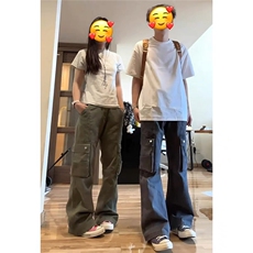 灰色