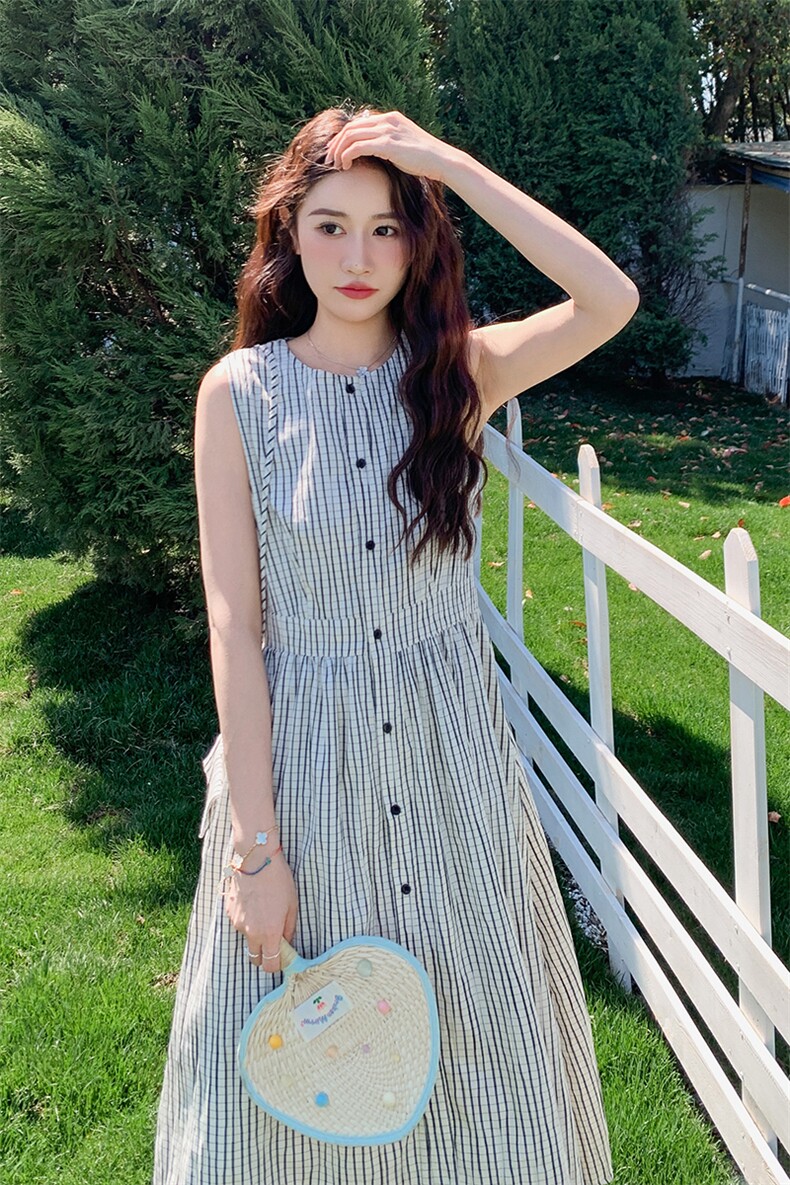 2026夏季新款茶歇法式高级感气质长裙收腰显瘦格子连衣裙,女装连衣裙,米莱