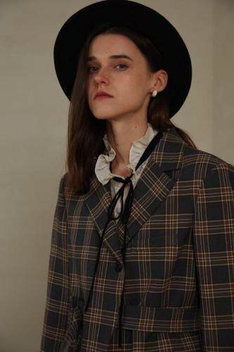 【??秋季新品磨毛复古格子西装】，女装西装，DIINTTO地朵