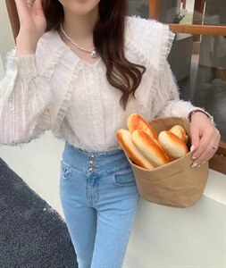 〈现货〉春季新款蕾丝打底衫图片