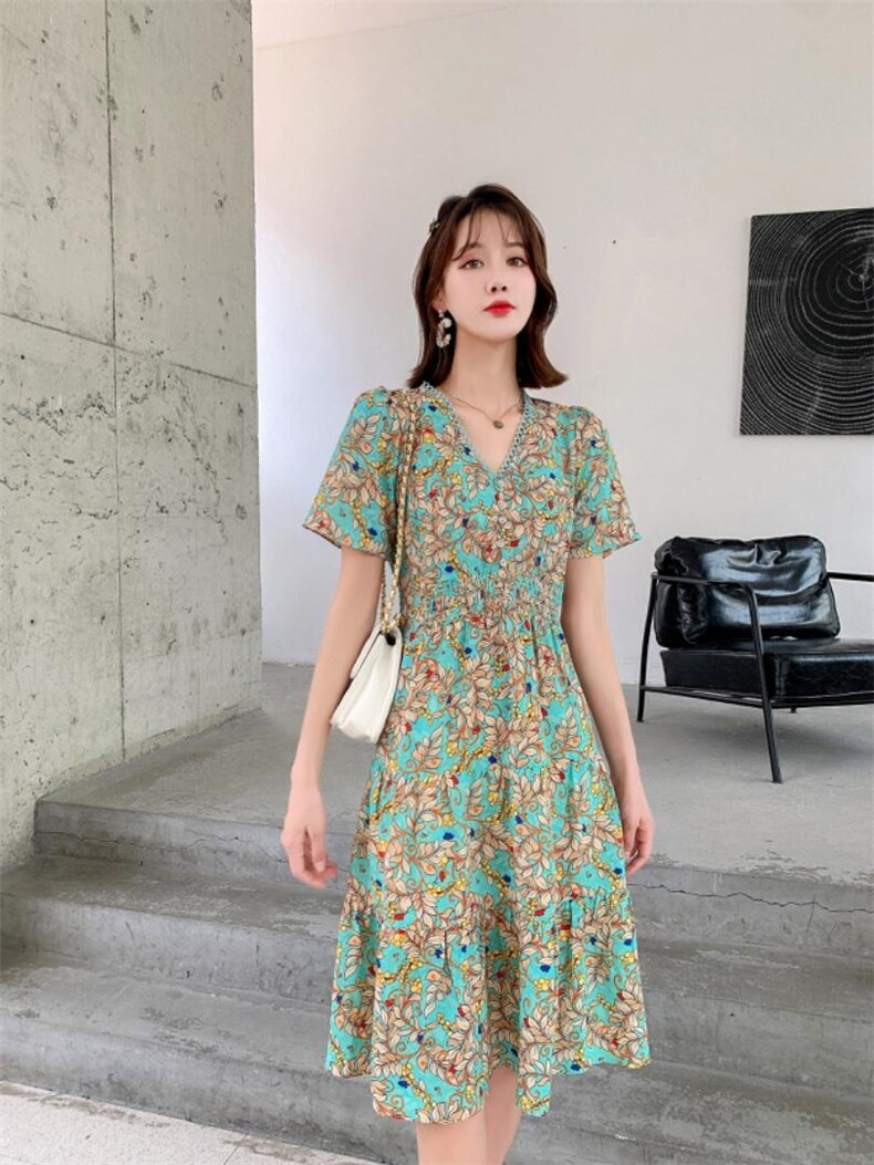 碎花韩版连衣裙，女装连衣裙，荷塘月色