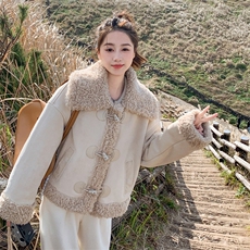 现货好数据25冬装短款月牙皮袢牛角扣皮毛一体182A-8587P185K268，女装皮草，浙宝182A