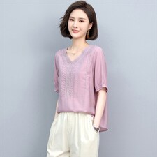 2022夏季新款V领宽松妈妈棉麻风小衫短袖t恤女上衣，女装T恤，忆绮罗