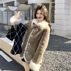 现货新款皮毛一体加厚外套25134P190K288，女装短外套，2D035
