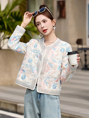 2026年开春季新款重工高级感蓝色刺绣提花新中式短款小外套女，女装短外套，艾仟回(原伊仟回)