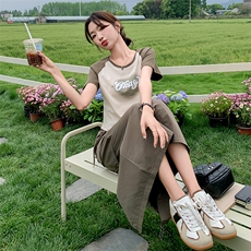 冷淡风盐系T恤工装半身裙套装女夏两件套装裙御姐炸街松弛感时髦，女装套装/套裙，2C129