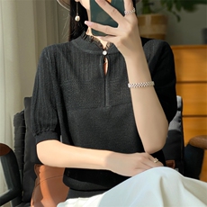 黑色