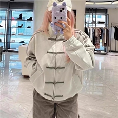 灰色