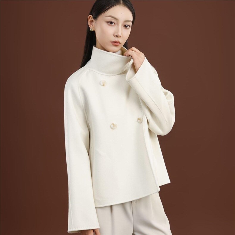 秋冬季纯山羊绒保暖高领简约百搭通勤高级感短外套，女装短外套，卓冠羊绒
