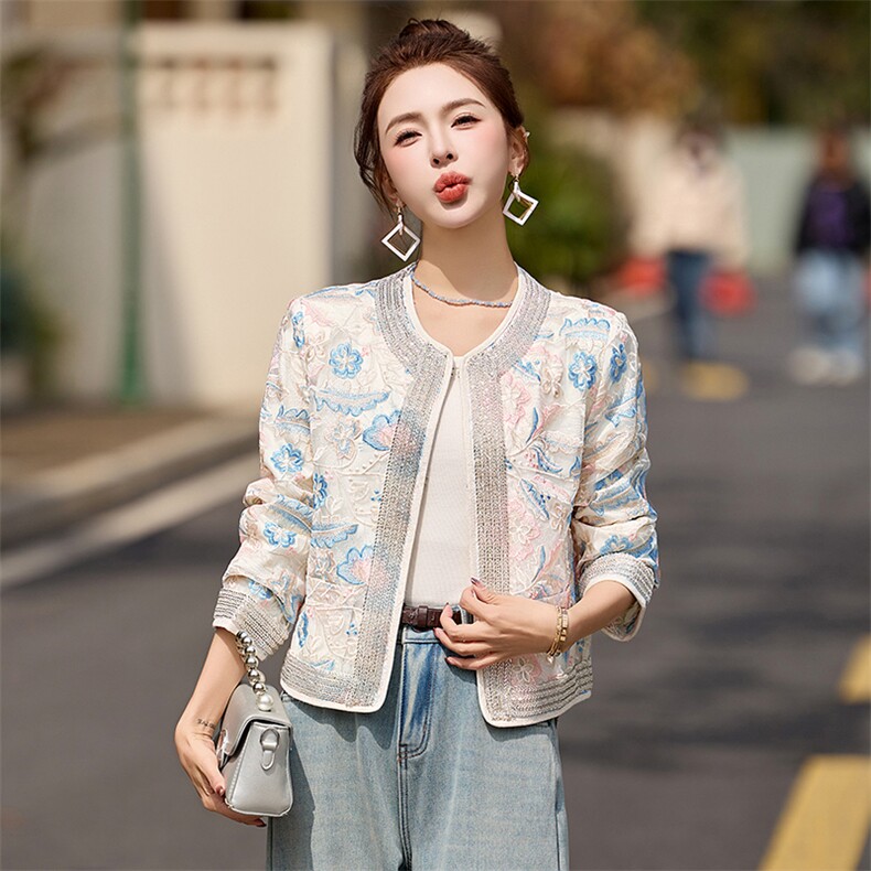 2026年开春季新款重工高级感蓝色刺绣提花新中式短款小外套女,女装短外套,艾仟回(原伊仟回)