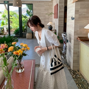 夏季女裙2025年新款温柔风初恋裙奶甜娃娃领宽松显瘦连衣裙甜飒风图片