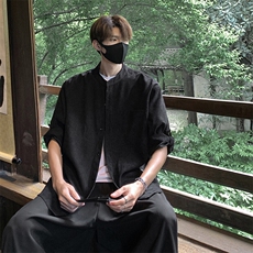 黑色