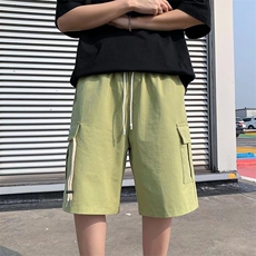 草绿色