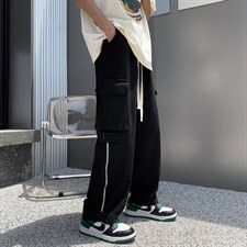 黑色