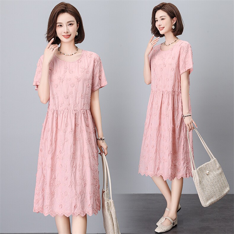 气质绣花连衣裙女短袖2024夏装新款时尚圆领中长款刺绣裙子，女装大码女装，奕阳依阁