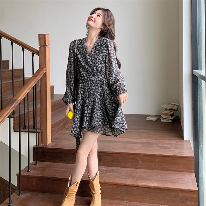 法式复古碎花连衣裙女2025春季新款收腰显瘦气质V领长袖洋气裙子,女装连衣裙,欧黛芙妮