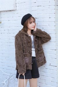 2021《现货》新款牛角扣羊羔毛外套,其它,卡e菲