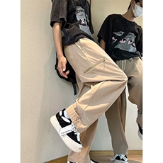 卡其色