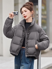 【现货现货】【数据好】2025新款圣诞红羽绒服短款90绒立领外套冬，女装羽绒服，一安秀