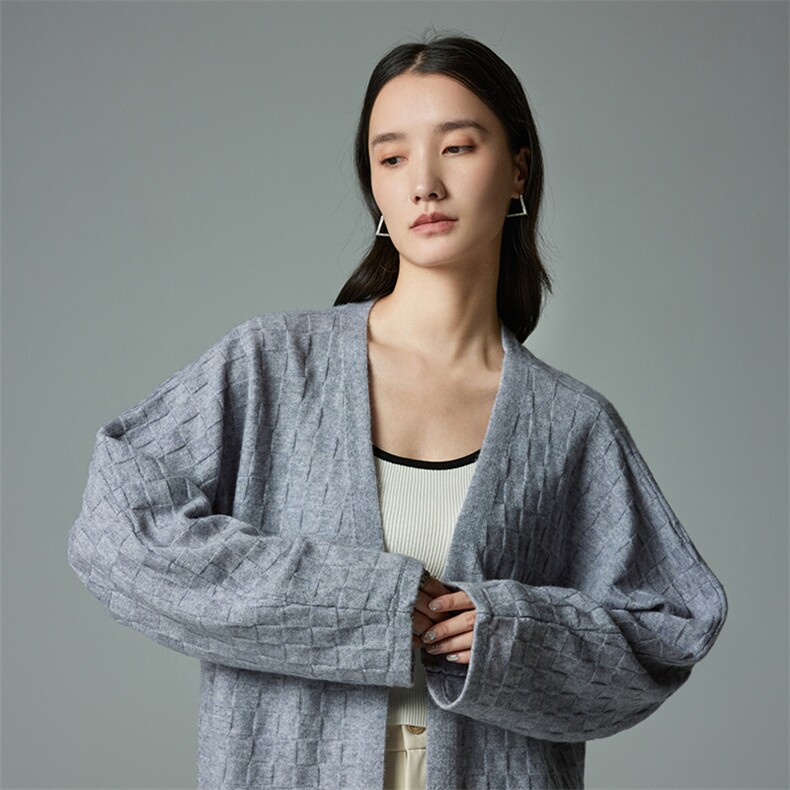 凹凸立体感正方格设计baby山羊绒针织开衫女宽松毛衣慵懒风外套,女装羊绒衫,木淼羊绒