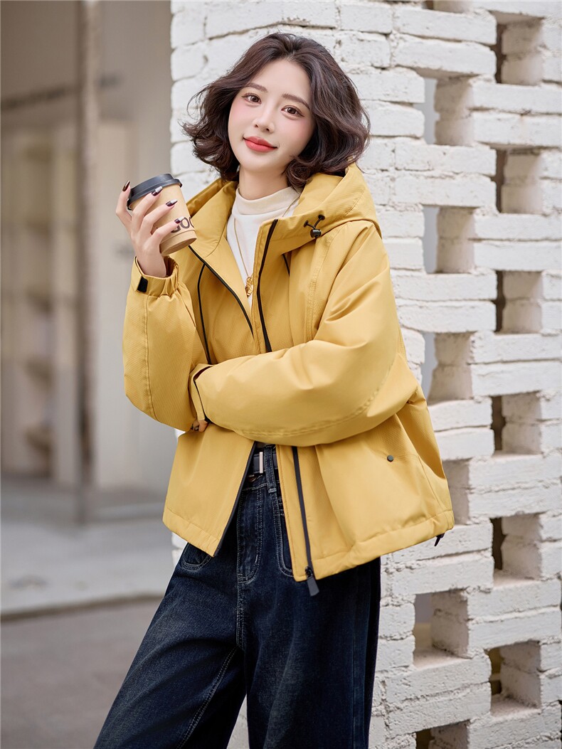 爆《2025冬季新款连帽90绒冲锋衣短款羽绒服休闲时尚，简约大气》,女装羽绒服,米莱