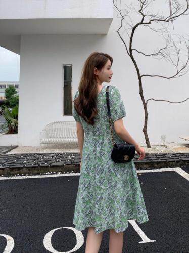 夏季新款，碎花连衣裙。，女装连衣裙，变格