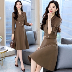 现货2023春季时尚简约大方气质优雅收腰显瘦休闲修身潮流两件套，女装套装/套裙，三木叶子