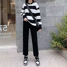黑色