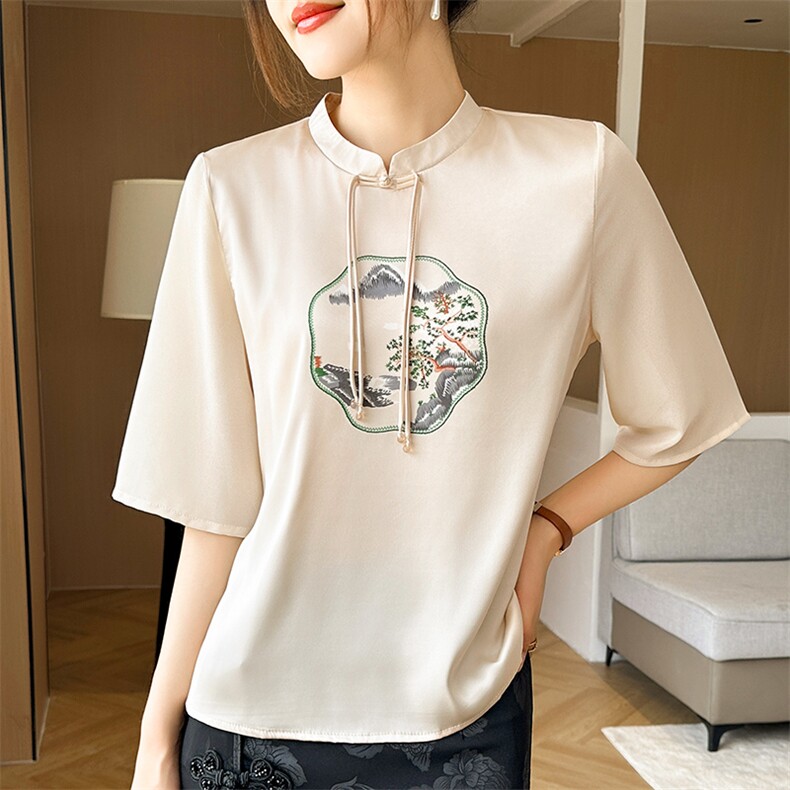 新中式国风女装2025新款立领短袖t恤刺绣缎面夏宽松显瘦半袖体恤，女装衬衫，温伦斯特羊绒