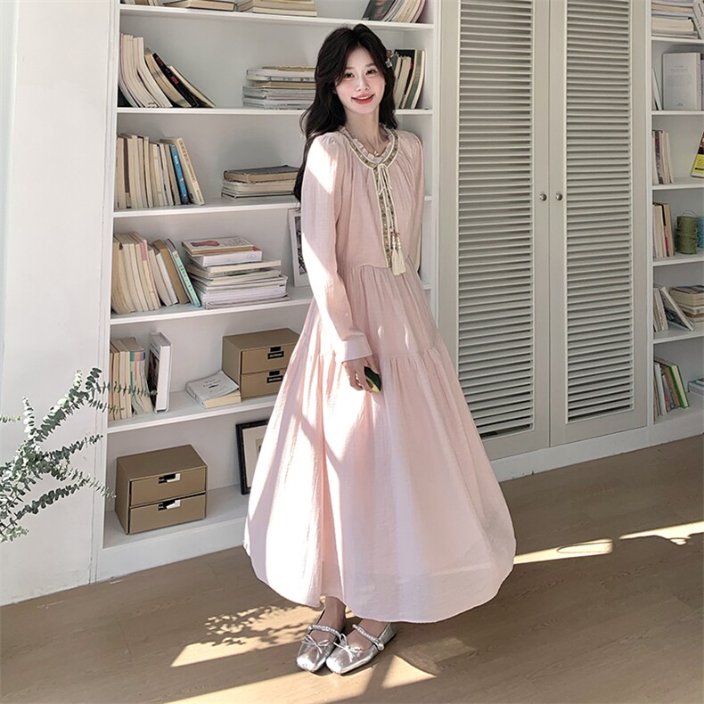 森系田园风粉色长袖连衣裙女春秋新款超火好看独特漂亮绝美a字裙,女装连衣裙,帛锦泉